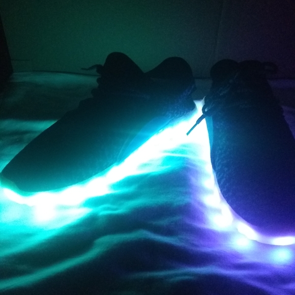 Flash Kicks Light-up shoes - Picture 3 of 11